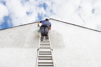 Peinture extérieure à Connerré — façades et ravalement